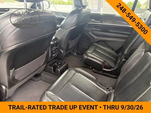 Used 2023 Jeep Grand Cherokee L Limited w/ Black Appearance Package AWD/4WD image 7