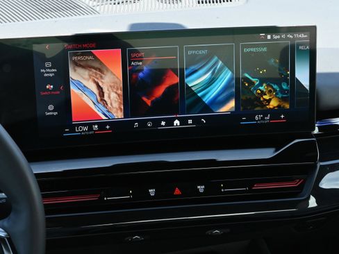 Certified 2024 BMW 530i w/ Convenience Package image 23