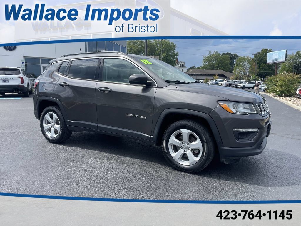 Used 2018 Jeep Compass Latitude AWD/4WD image 1