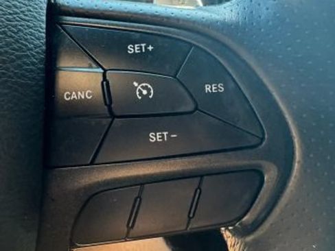 Used 2017 Dodge Charger R/T w/ Plus Group RWD image 10