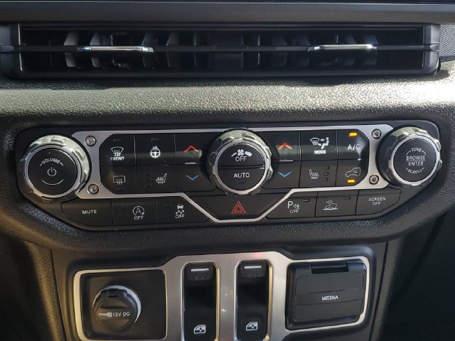 Certified 2025 Jeep Wrangler Sport AWD/4WD image 26