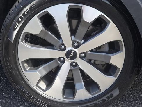 Used 2022 Kia Telluride S AWD/4WD image 12