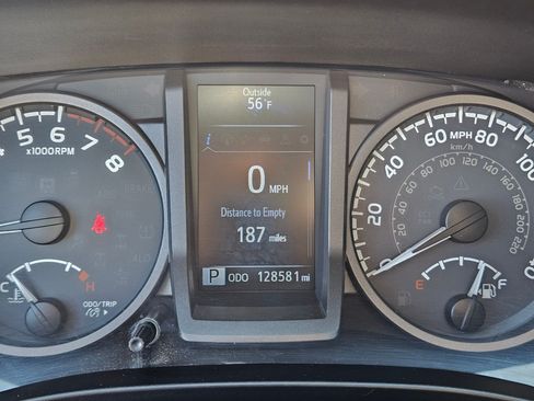 Used 2019 Toyota Tacoma TRD Off-Road w/ TRD Premium Off Road Package AWD/4WD image 22