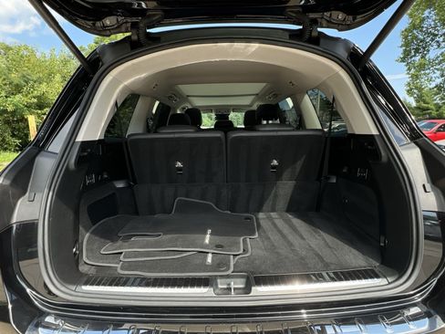 Used 2025 Mercedes-Benz GLS 450 4MATIC image 26