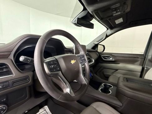 Used 2024 Chevrolet Tahoe LT w/ Luxury Package RWD image 13