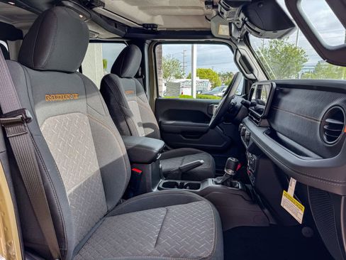 New 2026 Jeep Gladiator Mojave image 15