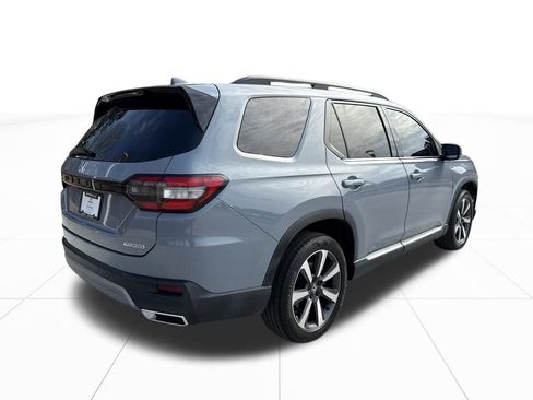 Certified 2023 Honda Pilot Touring image 9