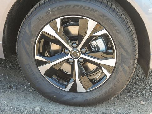 New 2026 Volvo XC60 B5 Core image 12