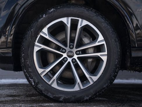 Used 2025 Audi Q7 2.0T Premium w/ Convenience Plus Package image 12