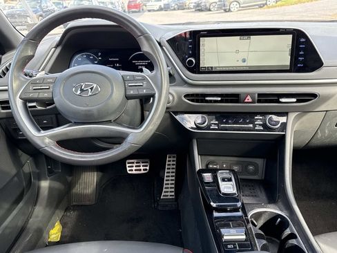 Used 2023 Hyundai Sonata SEL Plus w/ Preferred Accessory Package image 2