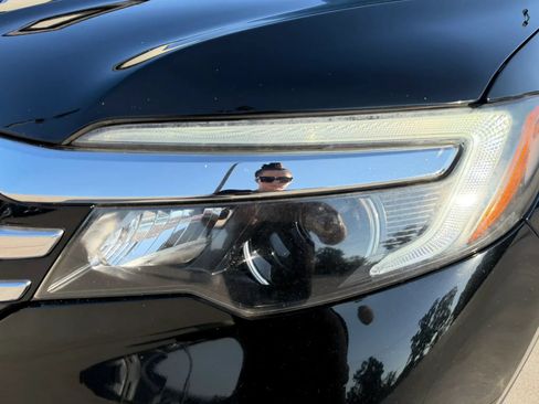Used 2017 Honda Pilot Elite image 69