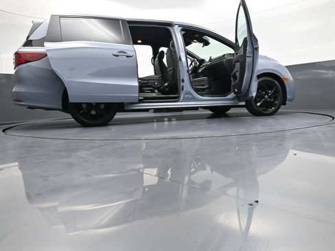 Used 2024 Honda Odyssey Sport image 51