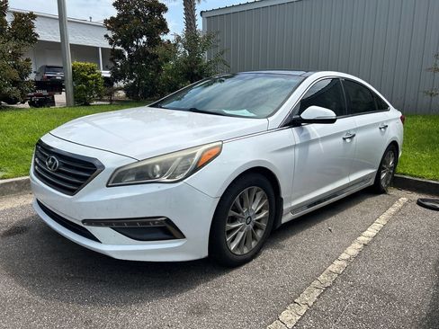 Used 2015 Hyundai Sonata Limited w/ Option Group 05 FWD image 2
