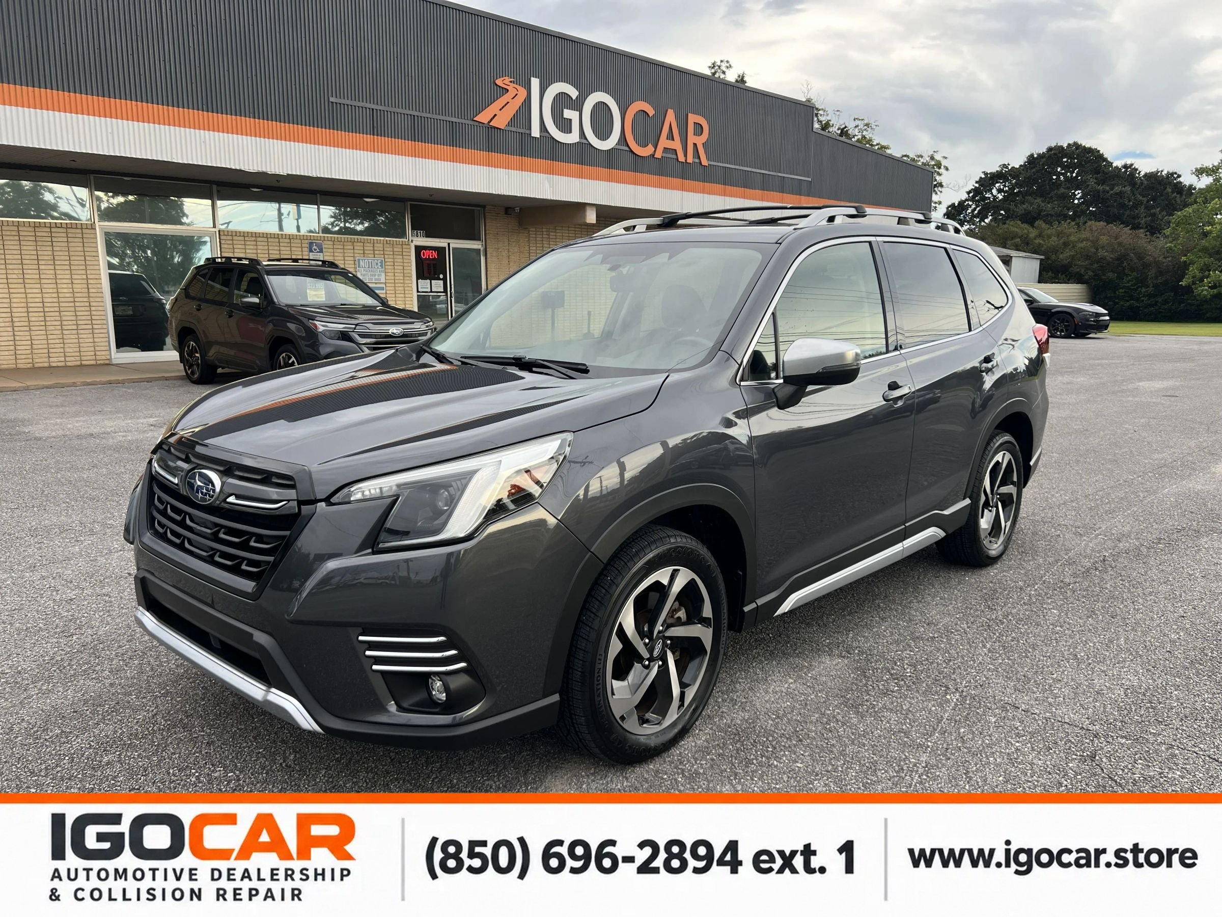 Used 2023 Subaru Forester Touring AWD/4WD image 1