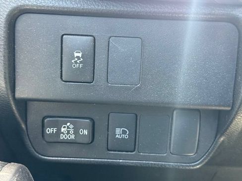 Used 2023 Toyota Tacoma SR5 AWD/4WD image 25