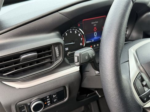 Used 2024 Ford Explorer XLT image 21
