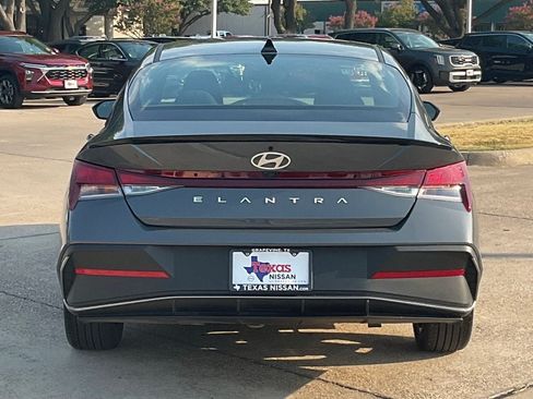 Used 2026 Hyundai Elantra Sport w/ Cargo Package FWD image 5