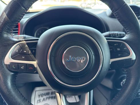 Used 2016 Jeep Renegade Trailhawk w/ Cold Weather Group image 35