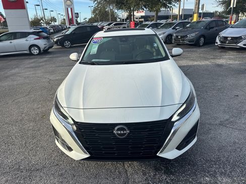 Certified 2023 Nissan Altima 2.5 SL image 3