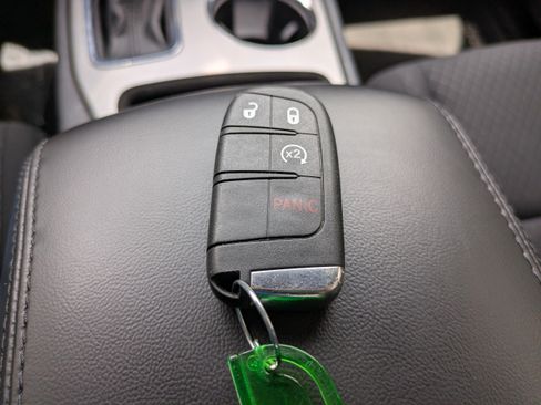 Used 2018 Jeep Grand Cherokee Laredo RWD image 27