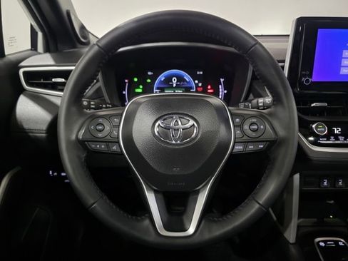 Used 2025 Toyota Corolla Cross AWD Hybrid w/ Convenience Package image 16