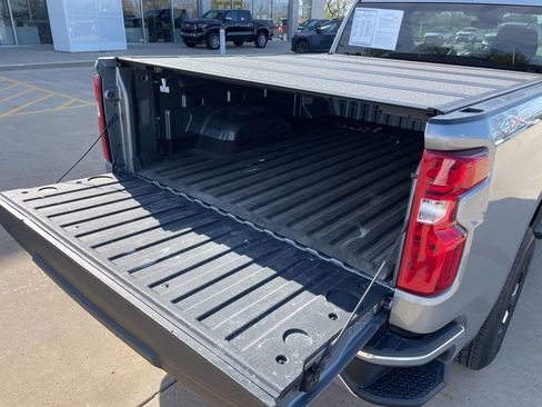 Used 2024 Chevrolet Silverado 1500 W/T w/ WT Value Package AWD/4WD image 14