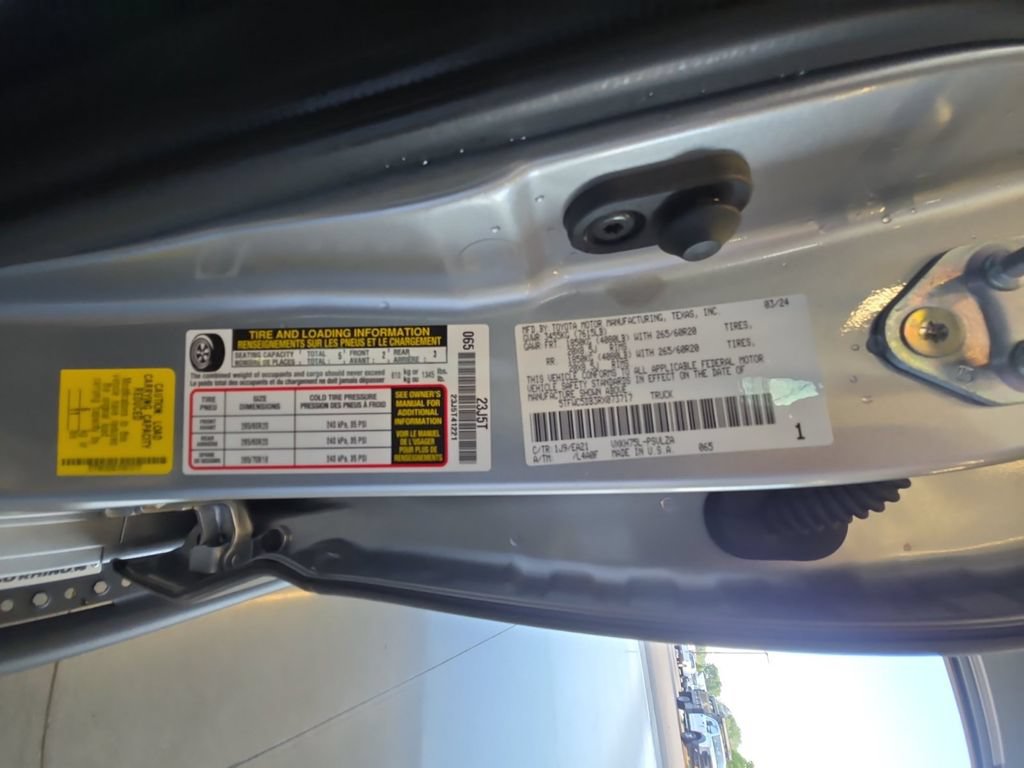 Used 2024 Toyota Tundra Limited w/ TRD Off-Road Package AWD/4WD image 25