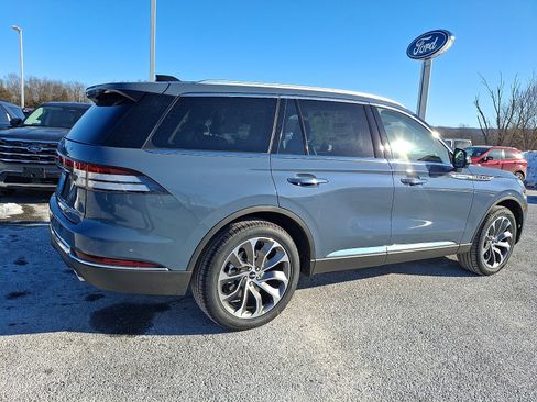 New 2026 Lincoln Aviator AWD image 4