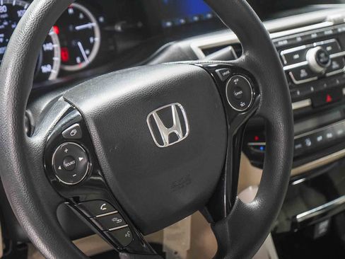 Used 2017 Honda Accord LX image 20
