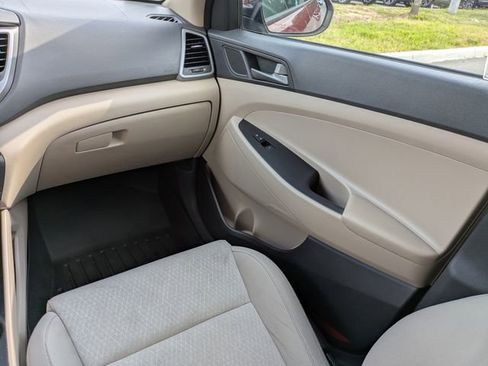 Used 2016 Hyundai Tucson SE FWD image 17