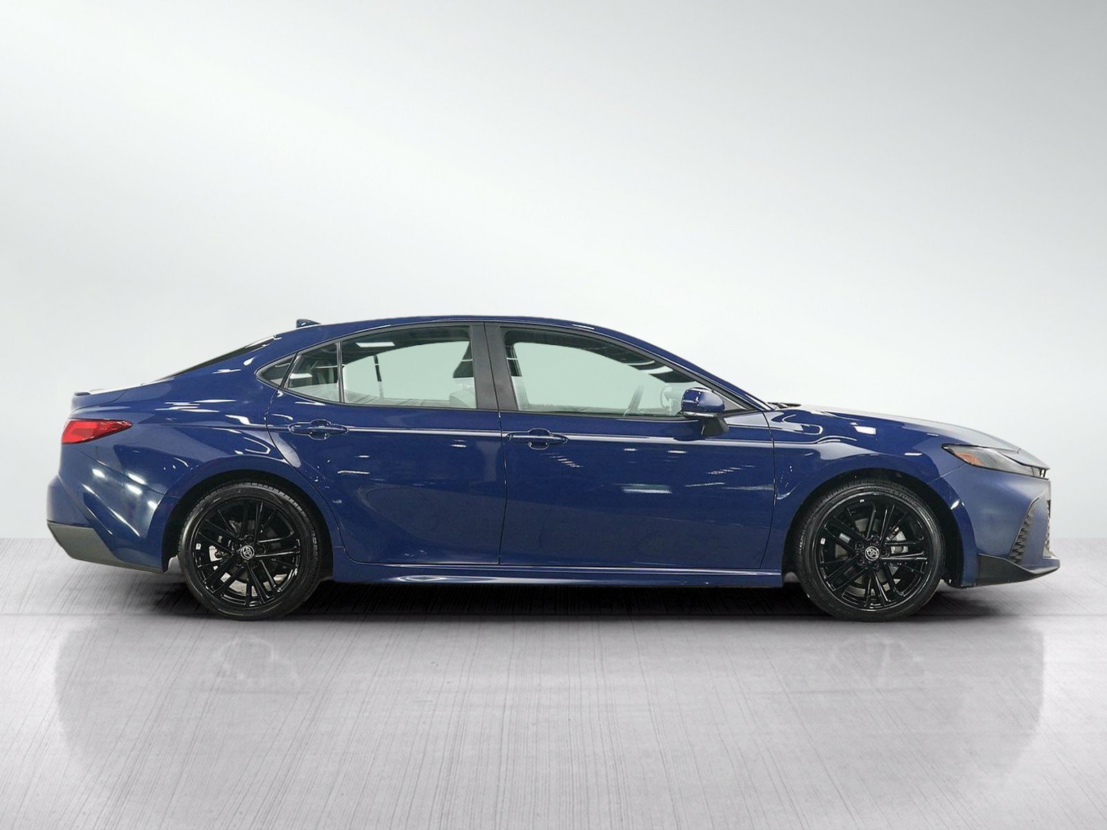 Used 2025 Toyota Camry SE w/ Multimedia Upgrade Package FWD image 6