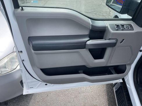 Used 2016 Ford F150 XLT w/ Equipment Group 302A Luxury AWD/4WD image 13