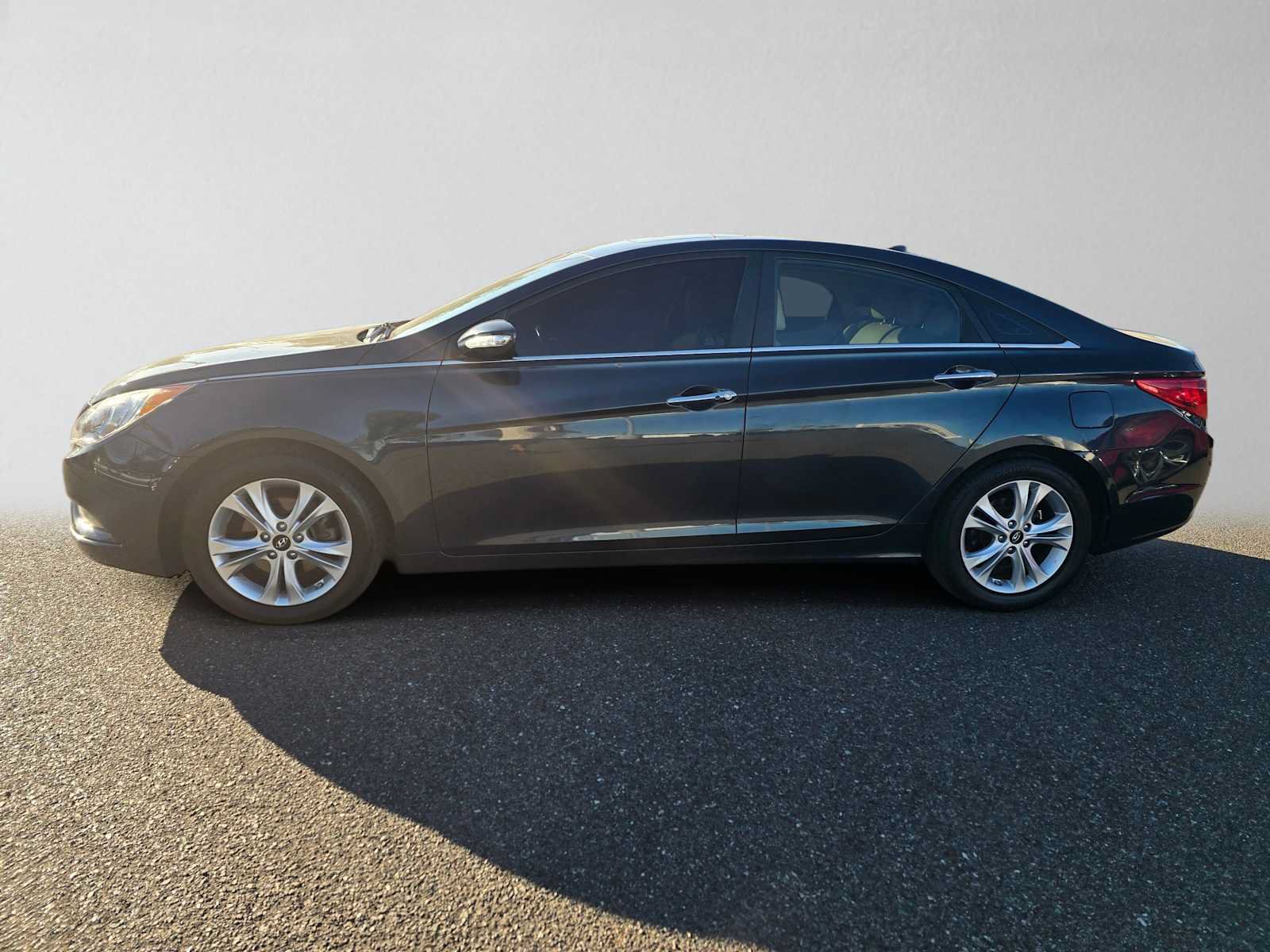 Used 2013 Hyundai Sonata Limited FWD image 6