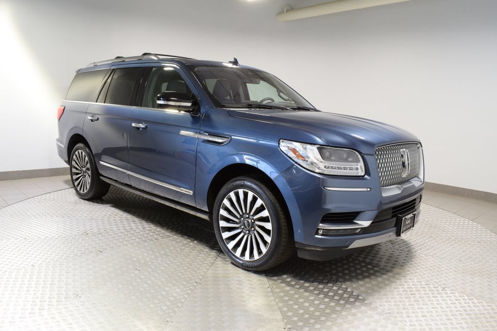 Used 2019 Lincoln Navigator Reserve w/ Cargo Package AWD/4WD image 1