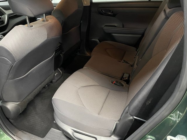 Used 2023 Toyota Highlander L FWD image 16