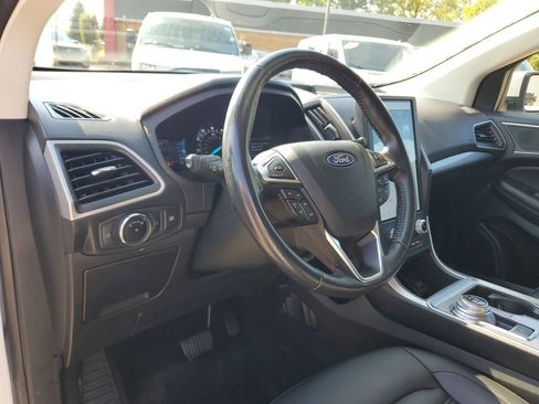 Used 2023 Ford Edge SEL image 16