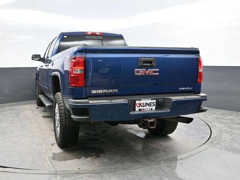 Used 2016 GMC Sierra 2500 Denali w/ Suspension Package, Off-Road image 9