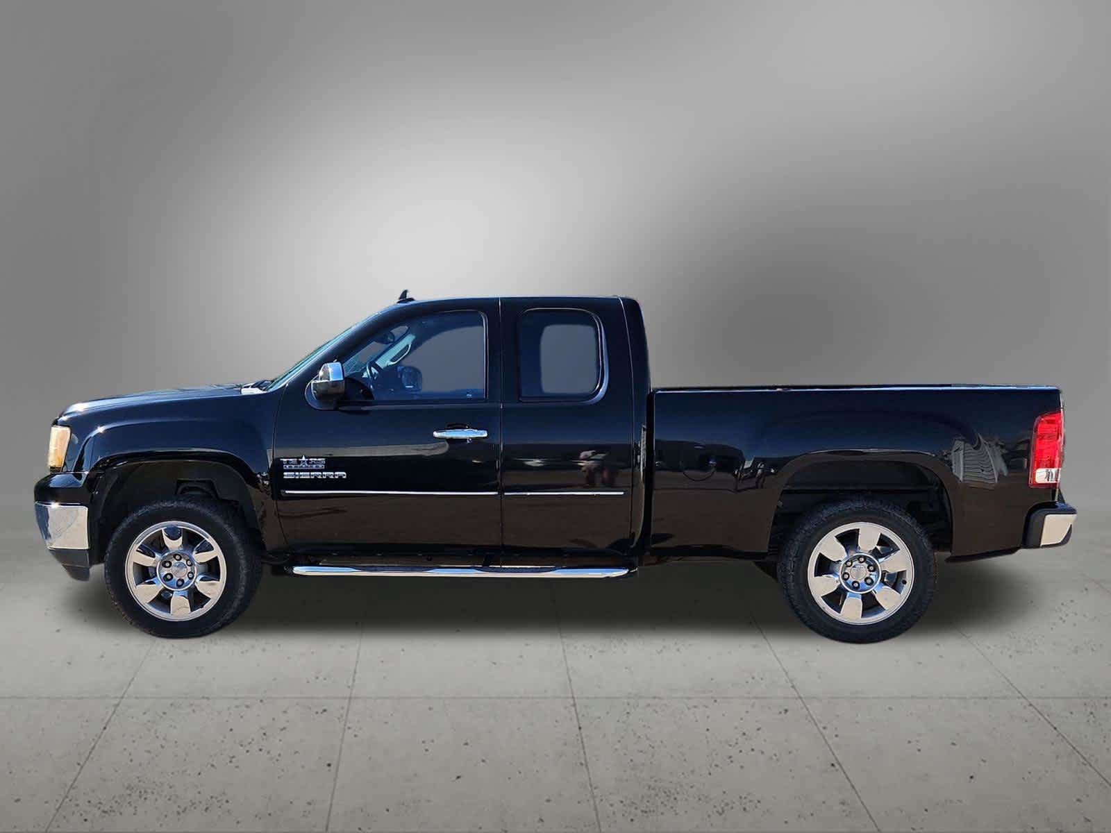 Used 2010 GMC Sierra 1500 SLE w/ Texas Edition RWD image 5
