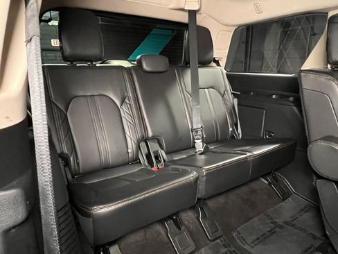 Used 2020 Ford Expedition Platinum image 22