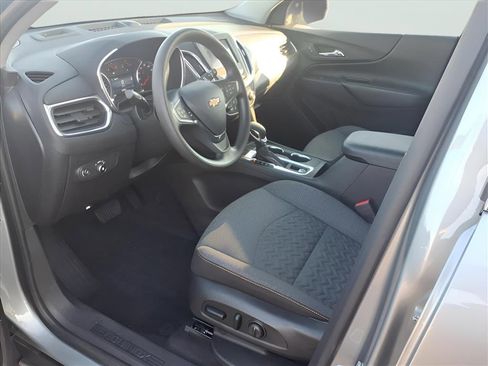 Used 2023 Chevrolet Equinox LT w/ LPO, Floor Liner Package image 12