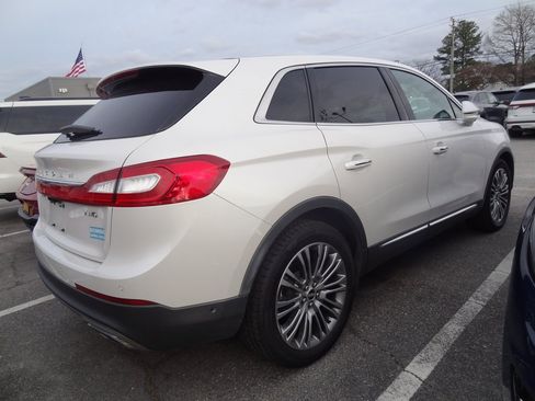 Used 2016 Lincoln MKX Reserve w/ Technology Package image 4