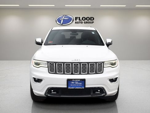 Used 2018 Jeep Grand Cherokee Overland AWD/4WD image 2