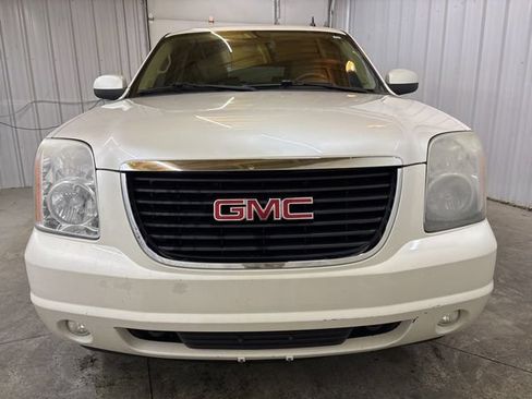 Used 2012 GMC Yukon XL SLT AWD/4WD image 2