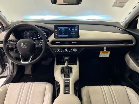 New 2026 Honda HR-V EX-L image 14