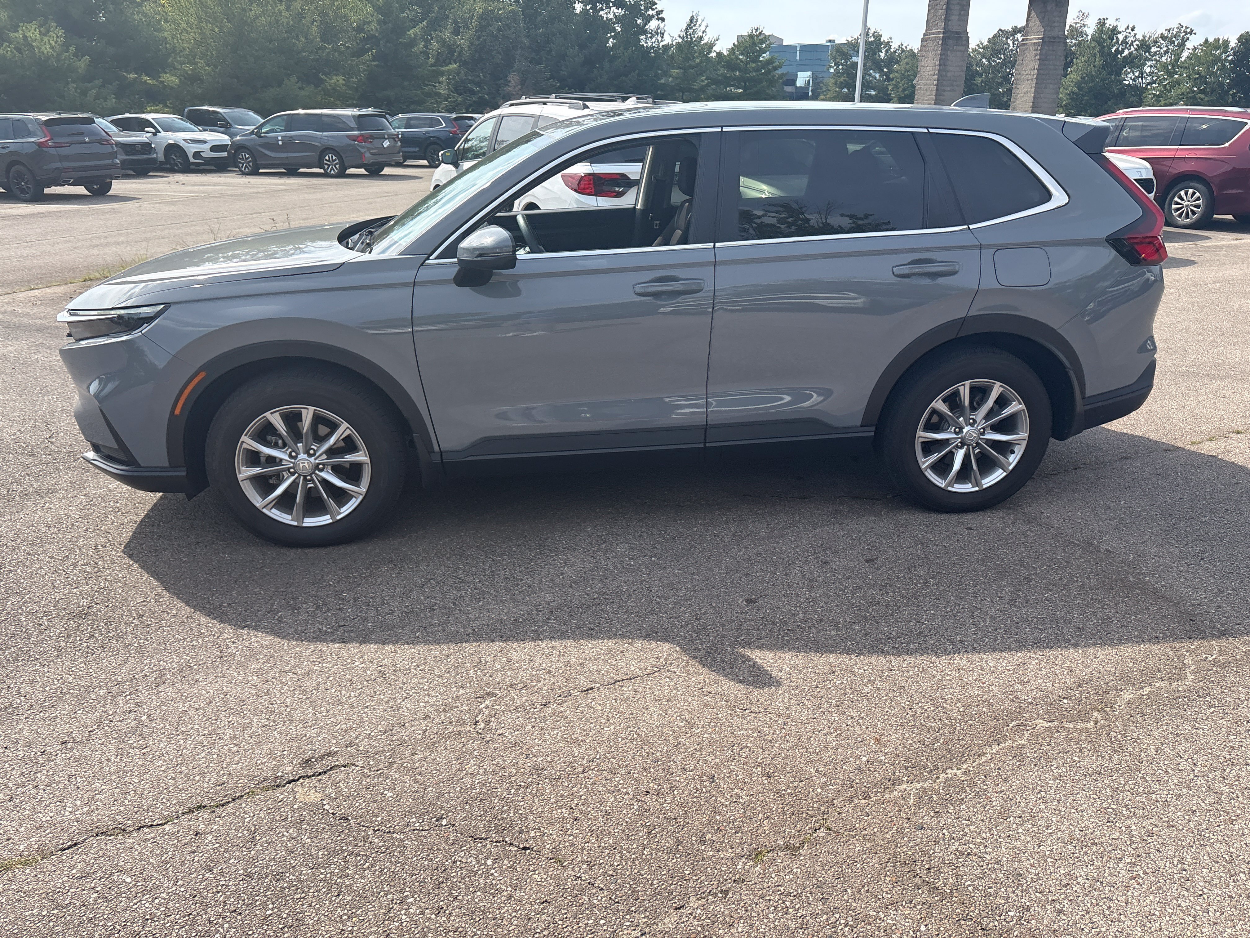 Used 2024 Honda CR-V EX image 15