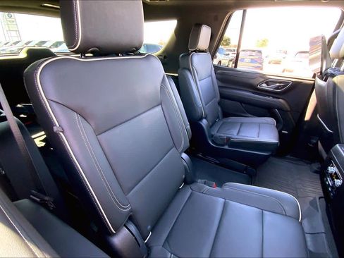 Used 2021 GMC Yukon SLT w/ Rear Media and Nav Package image 20