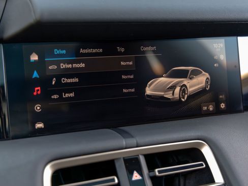Certified 2025 Porsche Taycan 4S AWD/4WD image 34