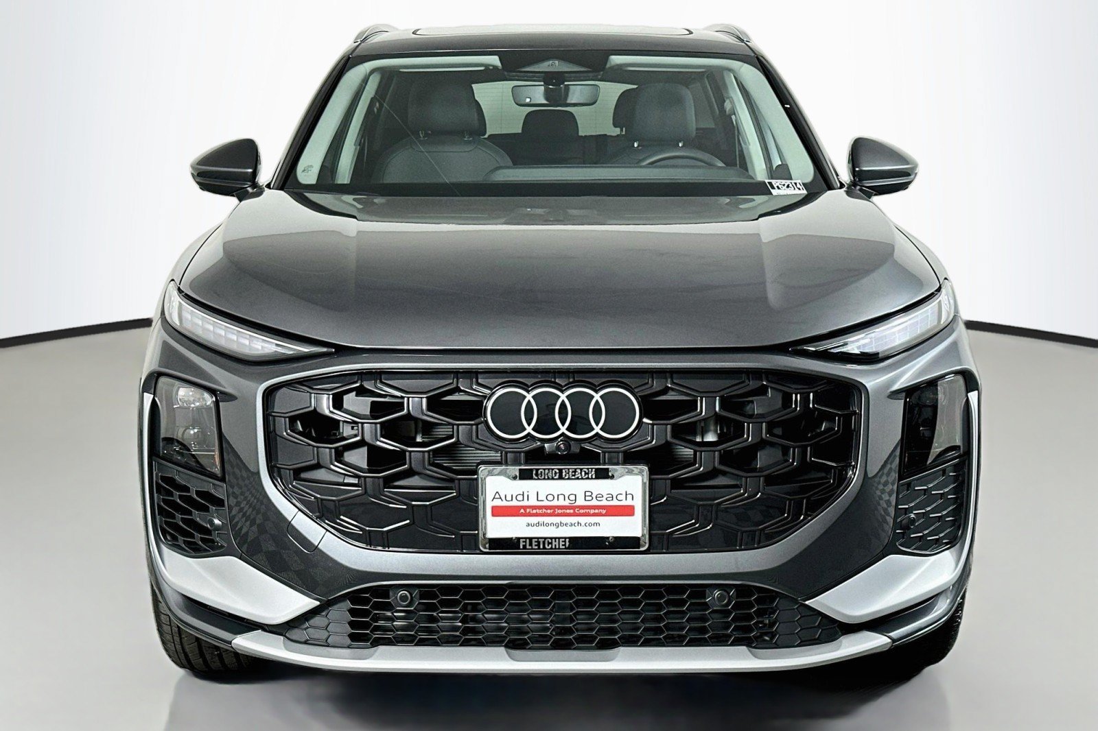 Used 2026 Audi Q3 quattro 2.0T w/ Driver Assistance Package AWD/4WD image 2