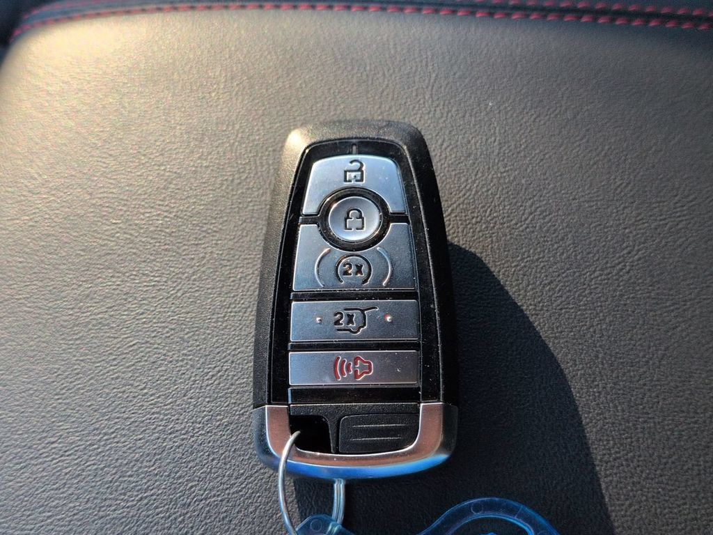 Used 2025 Ford Explorer ST-Line RWD image 29
