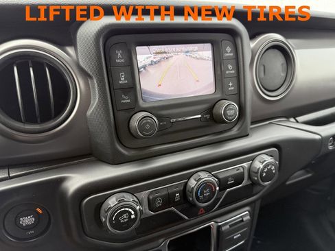 Used 2021 Jeep Wrangler Unlimited Sport image 16